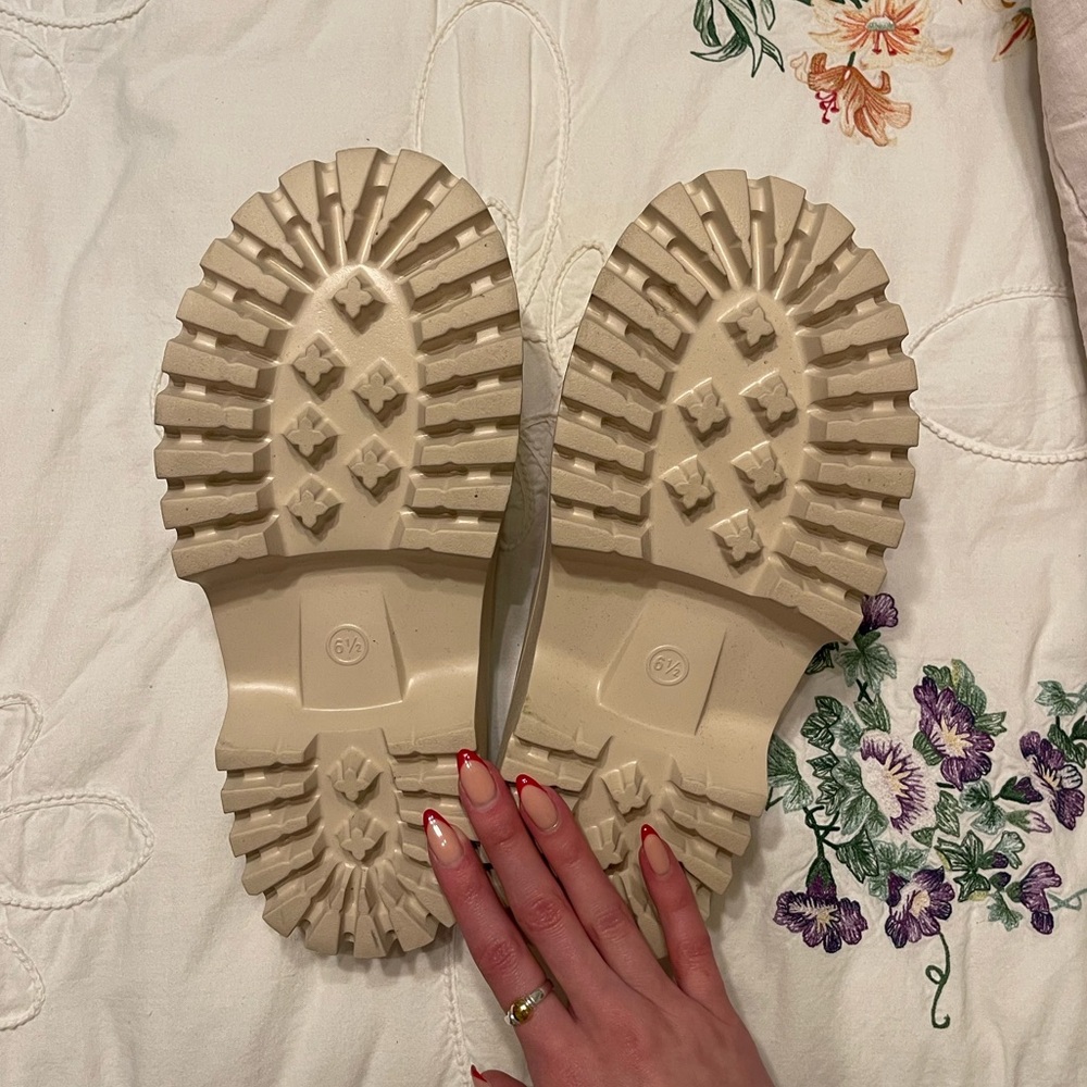 Wild Fable Clogs - Picture 5 of 5